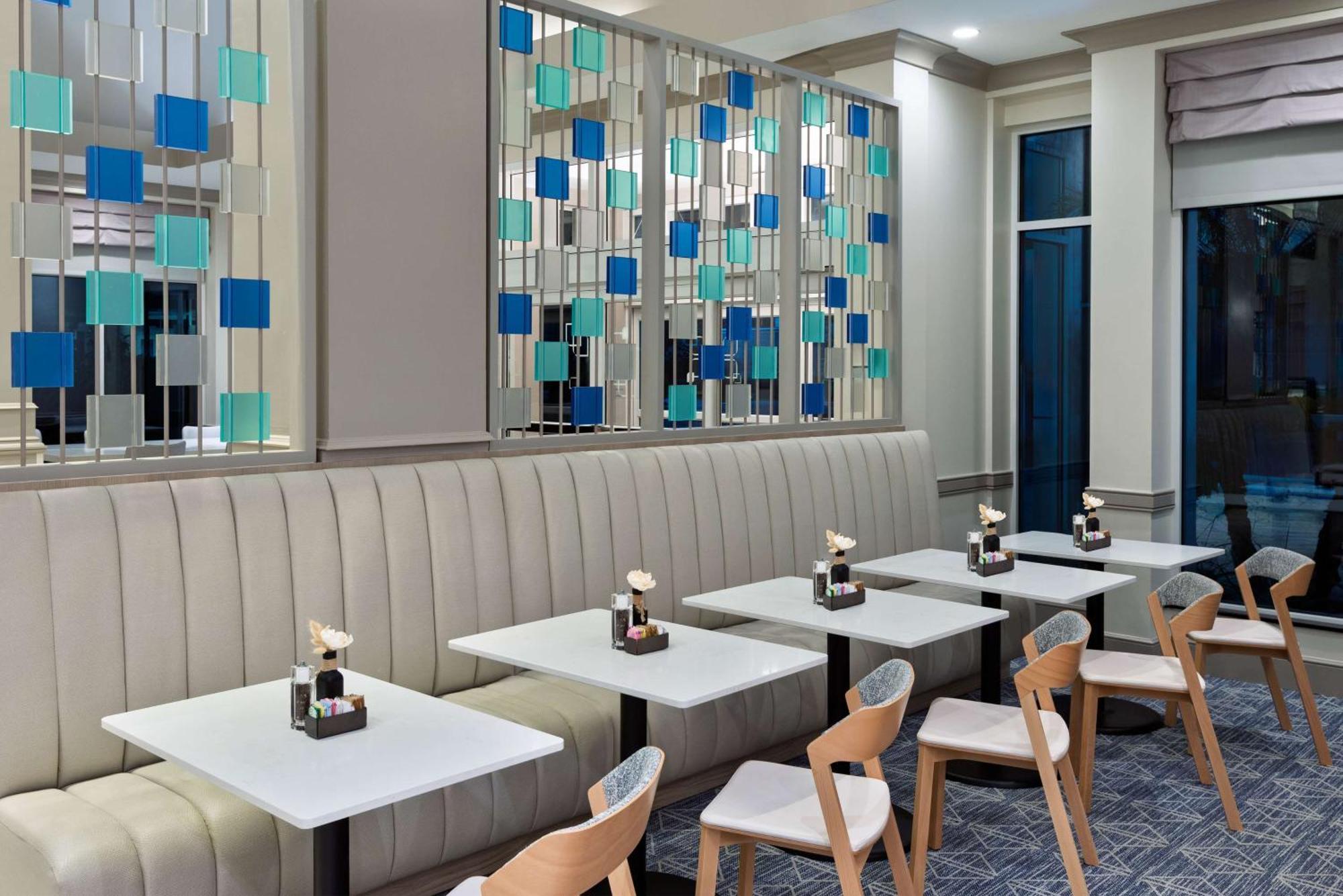 Hilton Garden Inn Tampa Airport/Westshore Екстериор снимка
