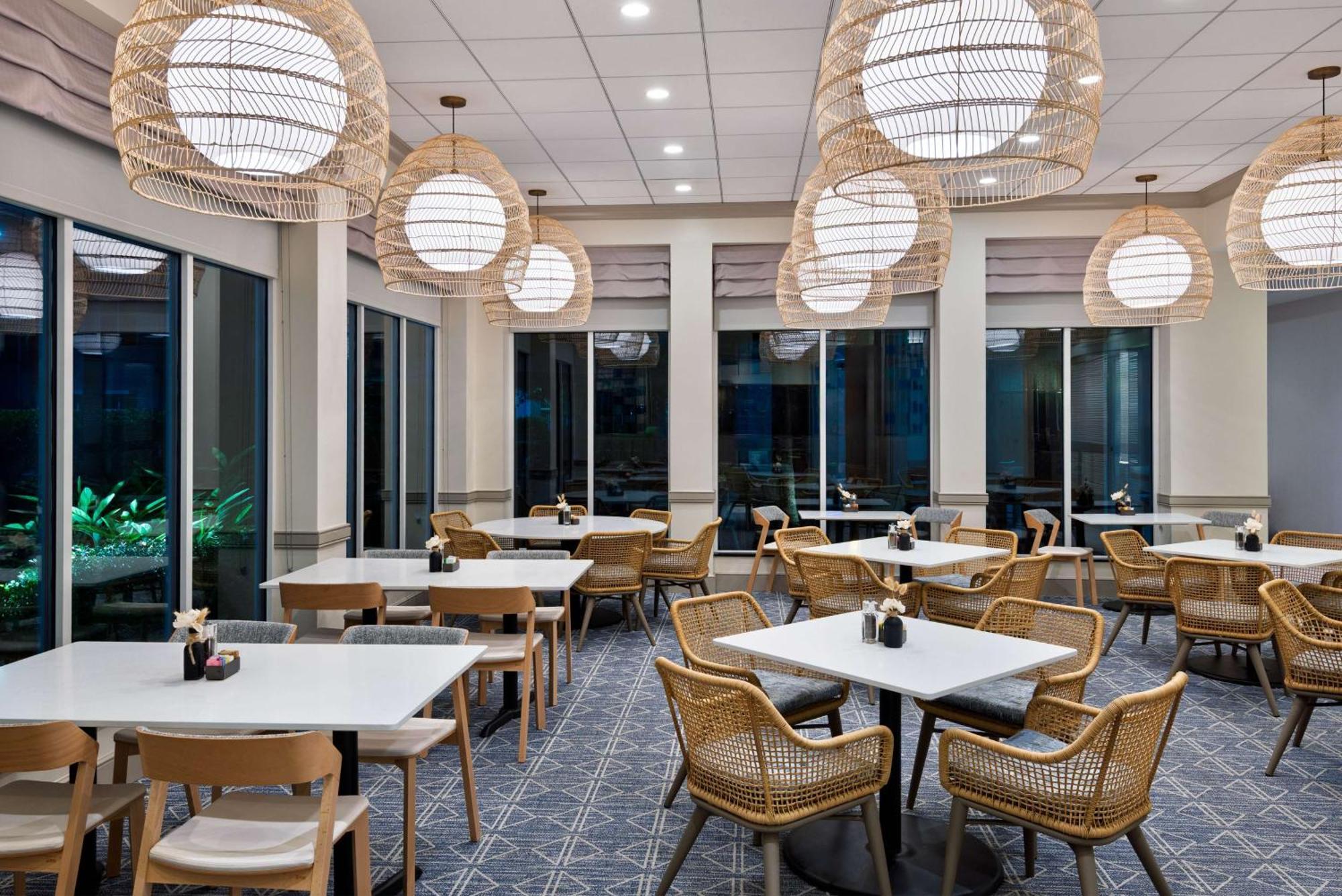 Hilton Garden Inn Tampa Airport/Westshore Екстериор снимка