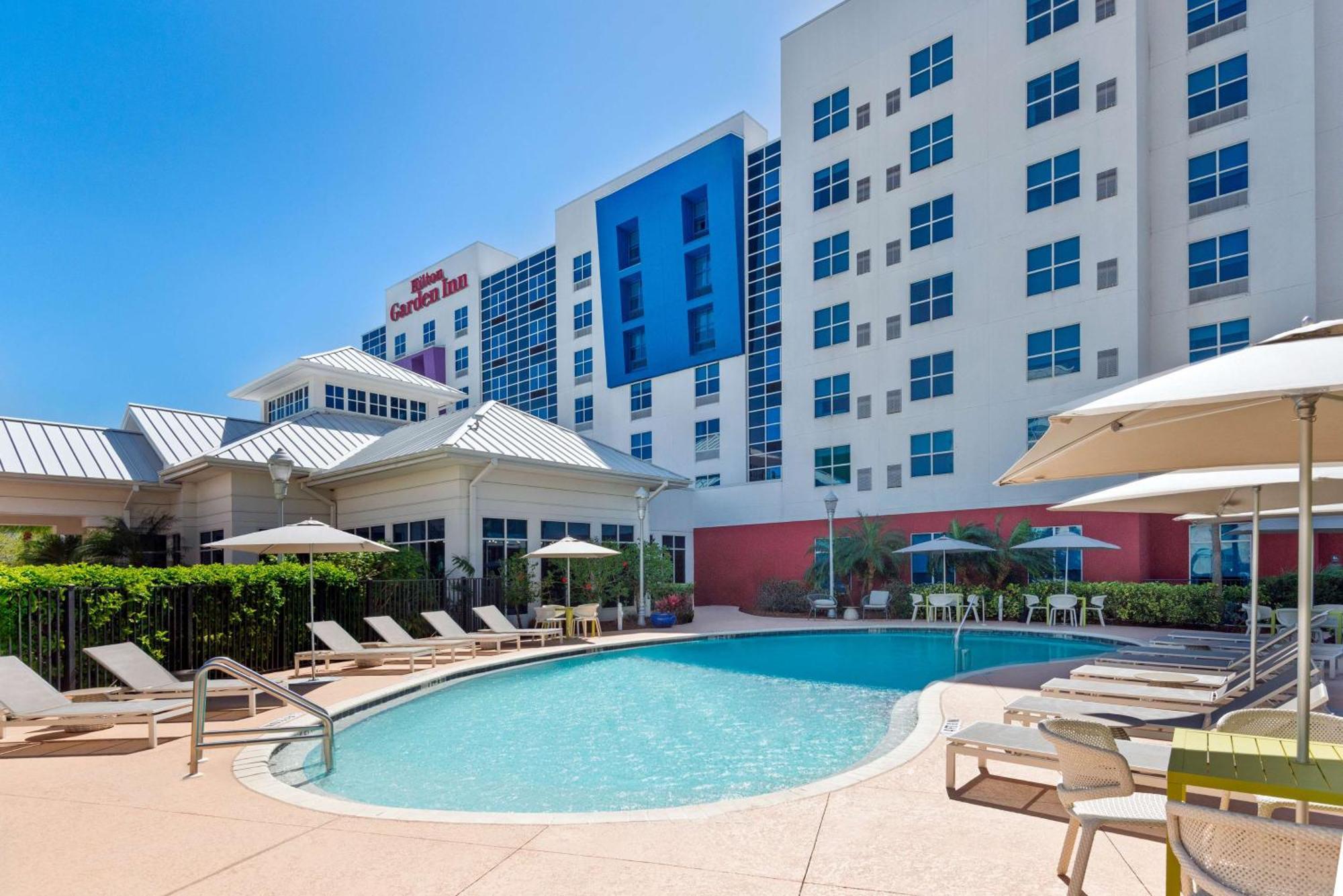 Hilton Garden Inn Tampa Airport/Westshore Екстериор снимка
