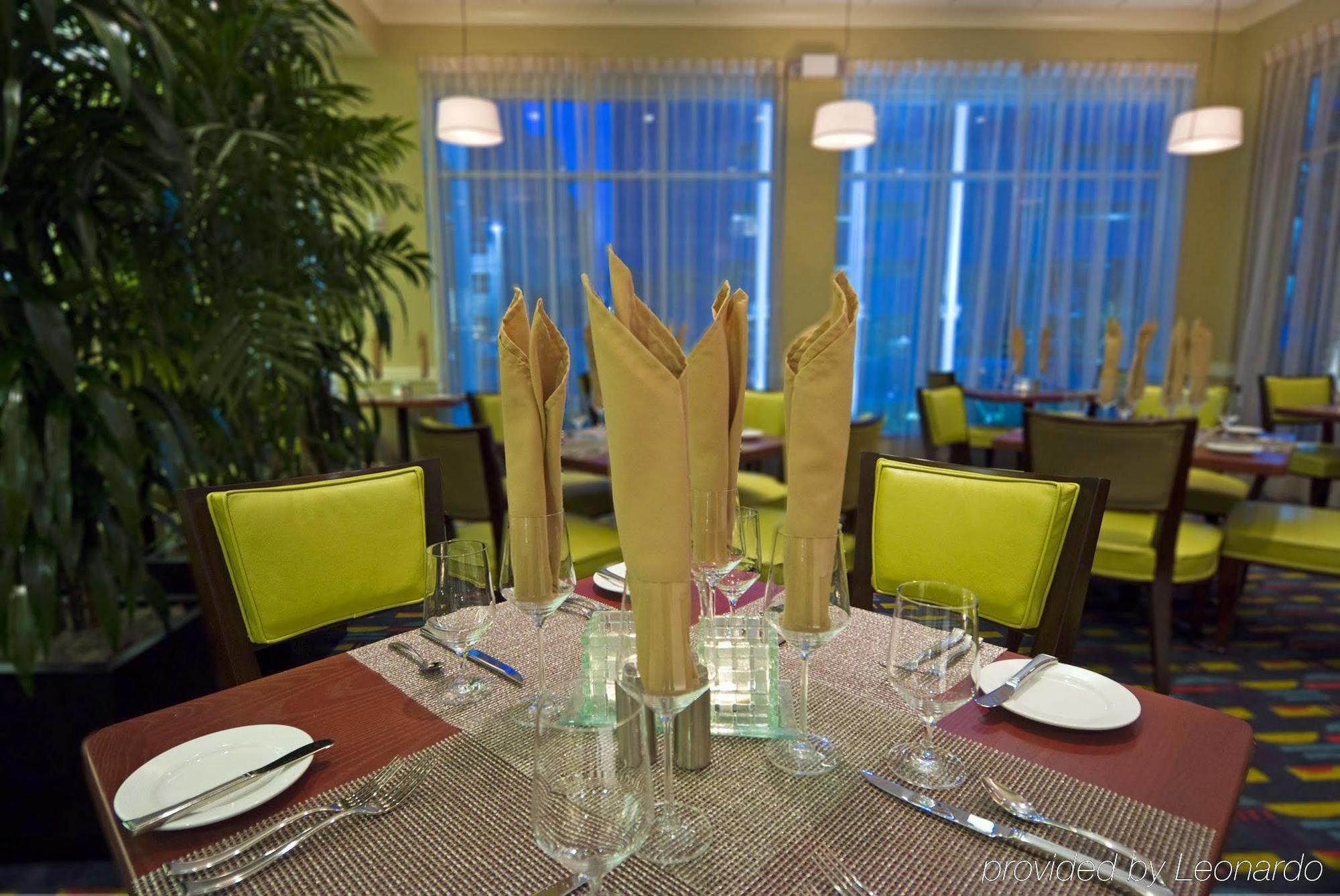 Hilton Garden Inn Tampa Airport/Westshore Ресторант снимка