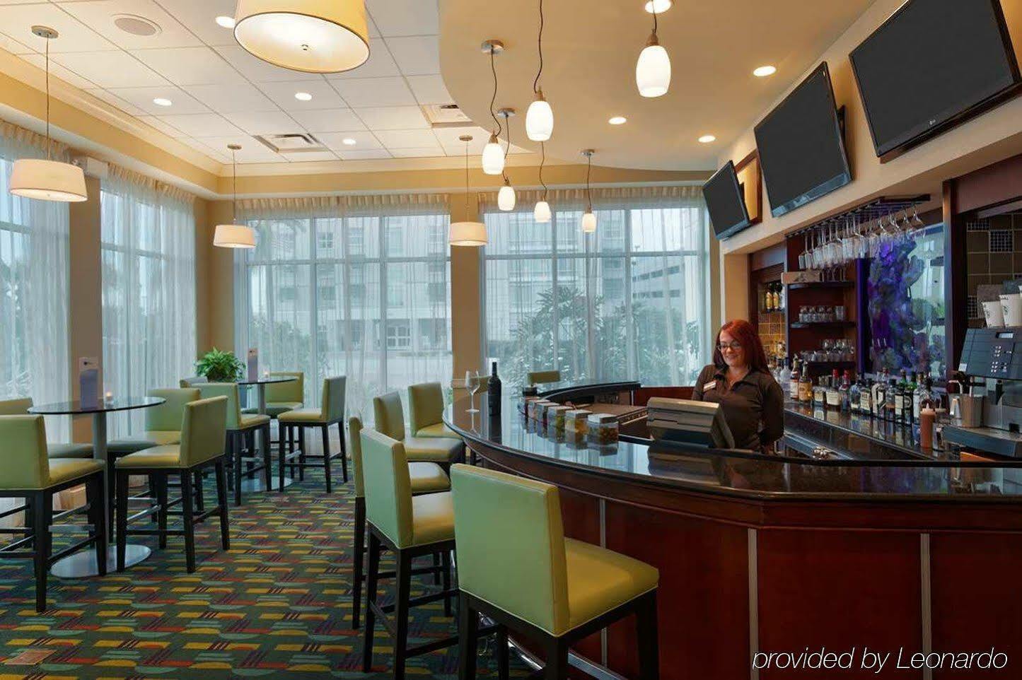 Hilton Garden Inn Tampa Airport/Westshore Екстериор снимка
